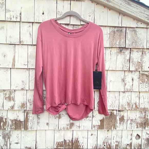 90 Degree Athletic Long Sleeves Top - Picture 7 of 8